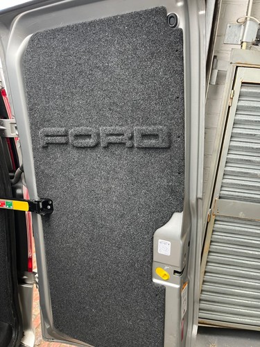 Ford transit custom carpeted - custom,